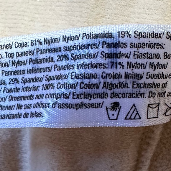 NWT Maidenform built in bra shaper SZ 40DD - Picture 9 of 9